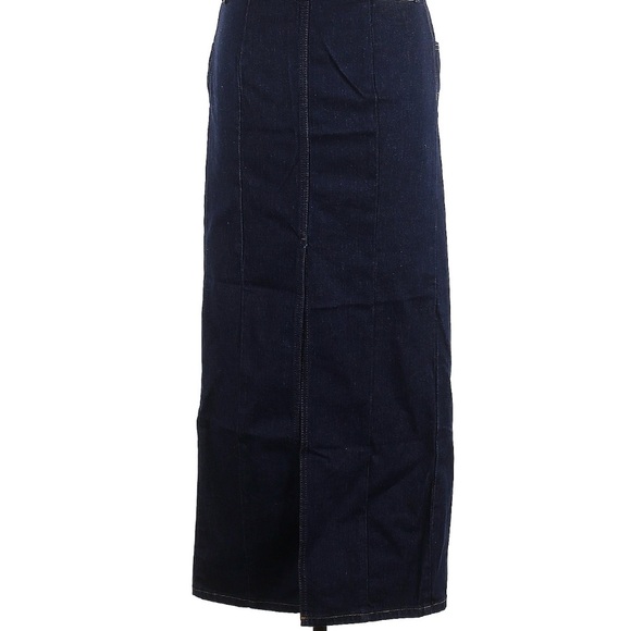 Cute Zara Denim Skirt! - Picture 2 of 3